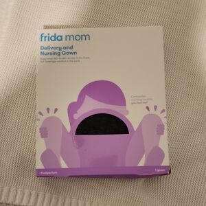 Frida Mom Delivery and Nursing Gown